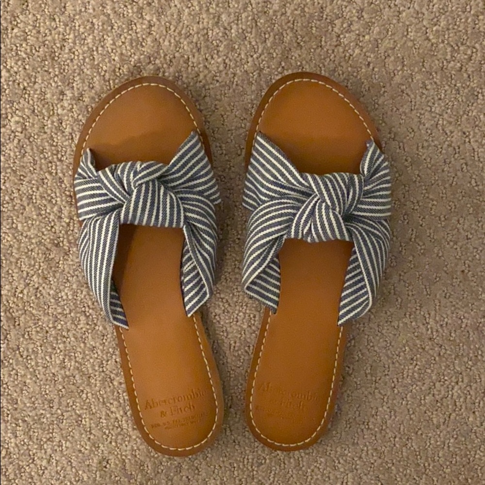 Abercrombie & Fitch Twist Slide Sandals
